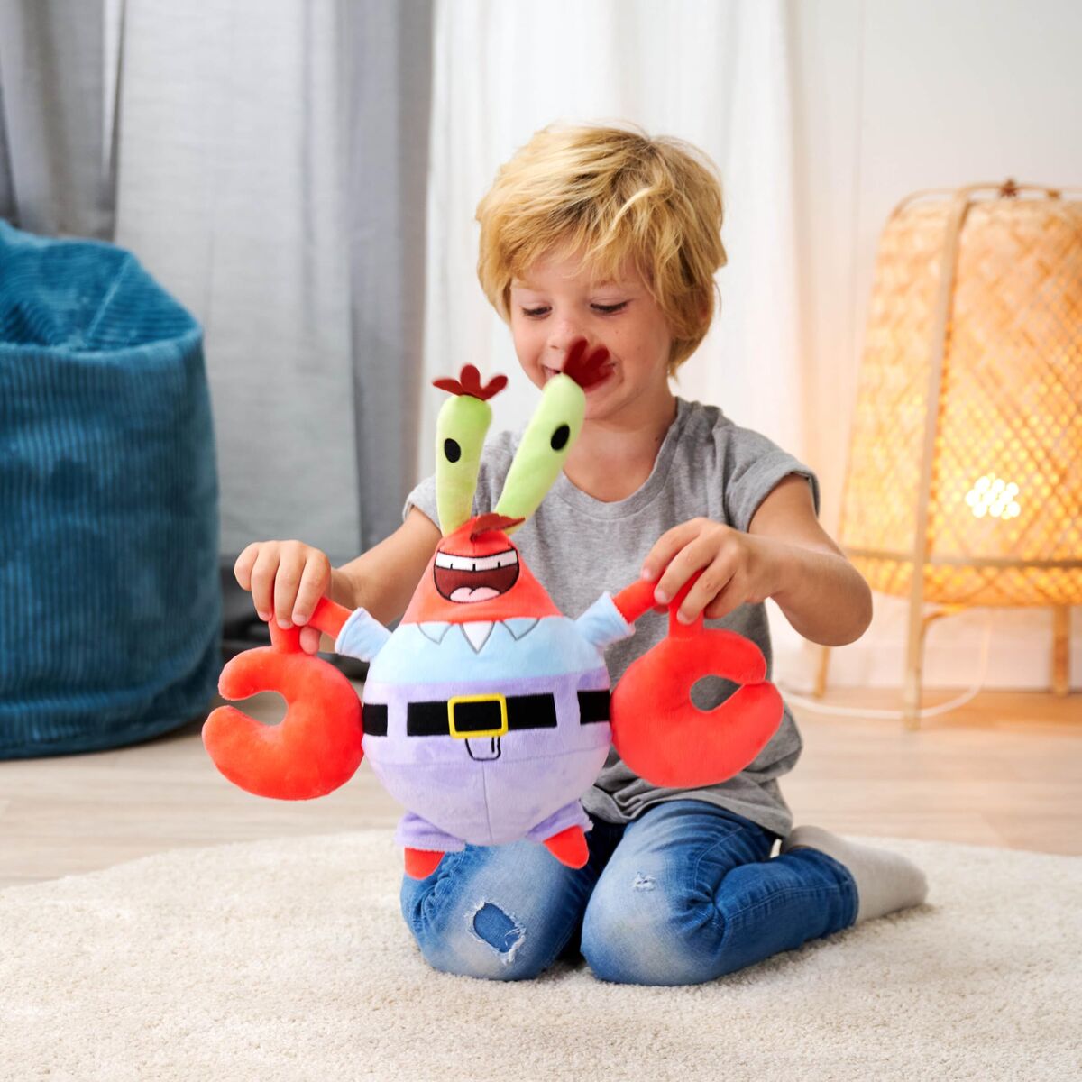 peluche bob l'éponge à l'effigie de m. krabs