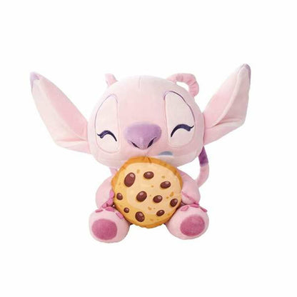 peluche angel stitch avec une tarte entre les pattes